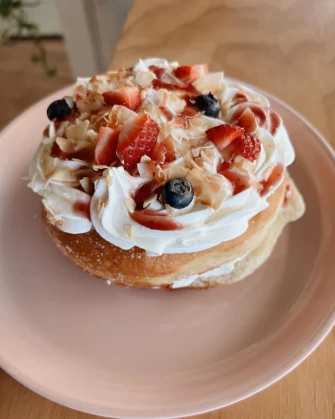 coconut donuts At Plant Vibes Cafe St In Bowen Hills
