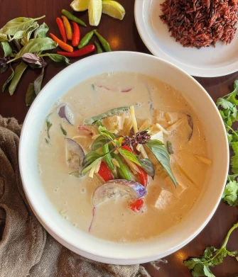 Green Curry At Green Leaves In Los Angeles