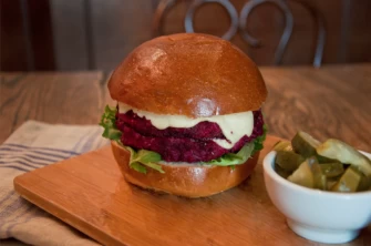 Burger At Mae Mae Café In Bronx