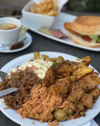 Veg Food At Rizzles Cafè In Victoria