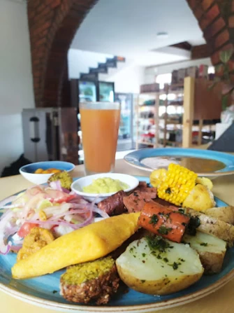Vegetarian Food At Alma & Café In Cali