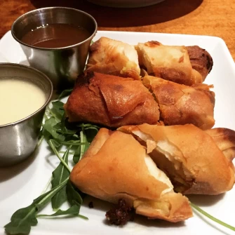 Crispy samosa rolls