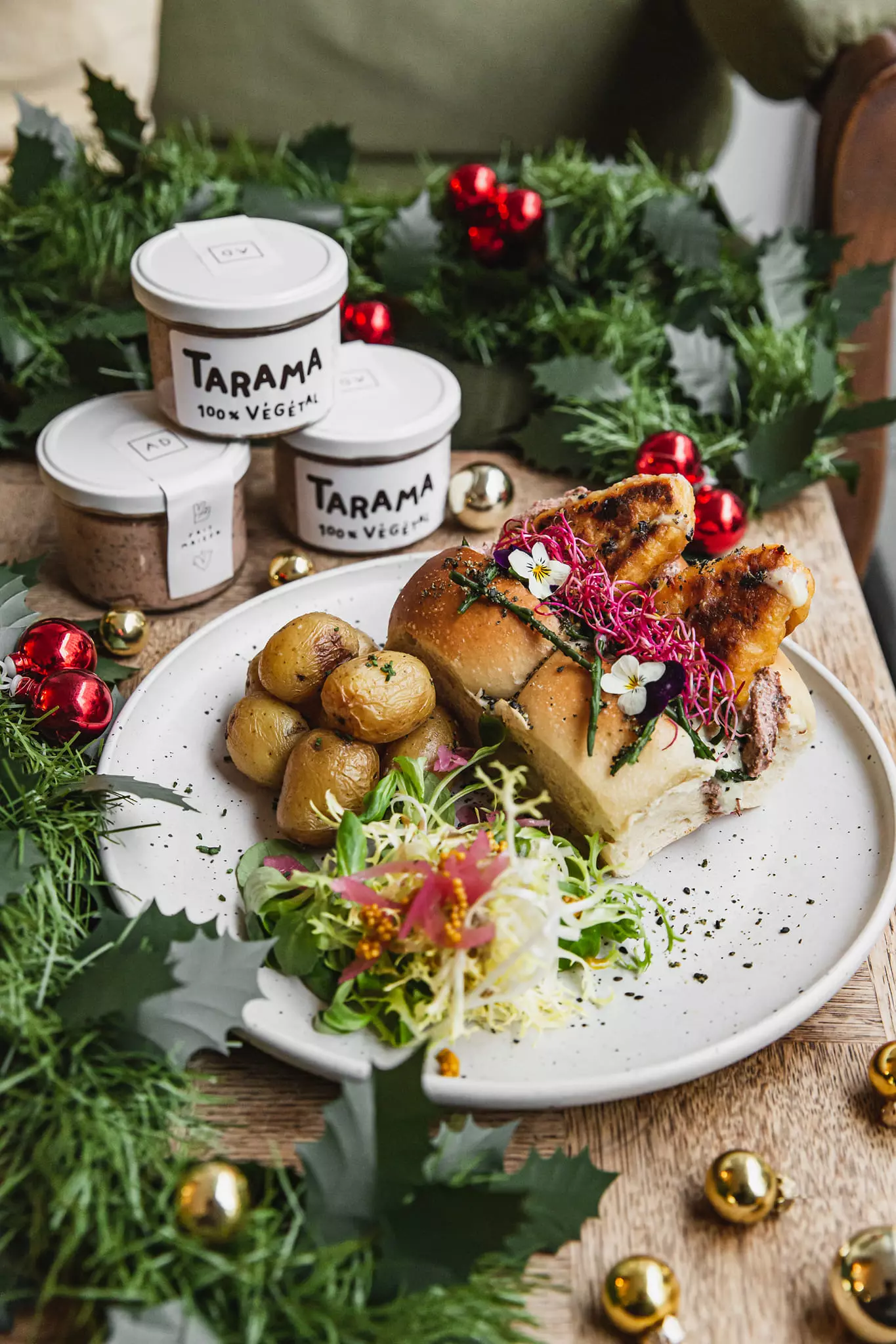 Vegan Burger At Aujourd'hui Demain In Paris